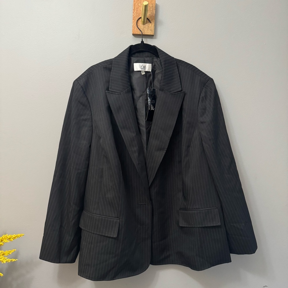 Elegant Black Pinstripe Blazer
